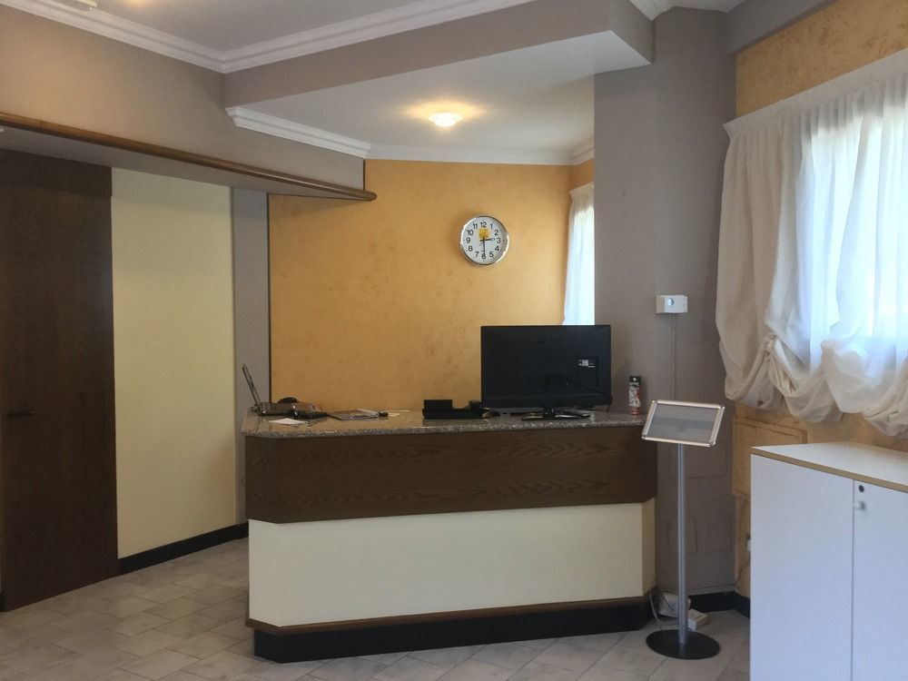Hotel Marco Polo Self Check-In Болонья Экстерьер фото