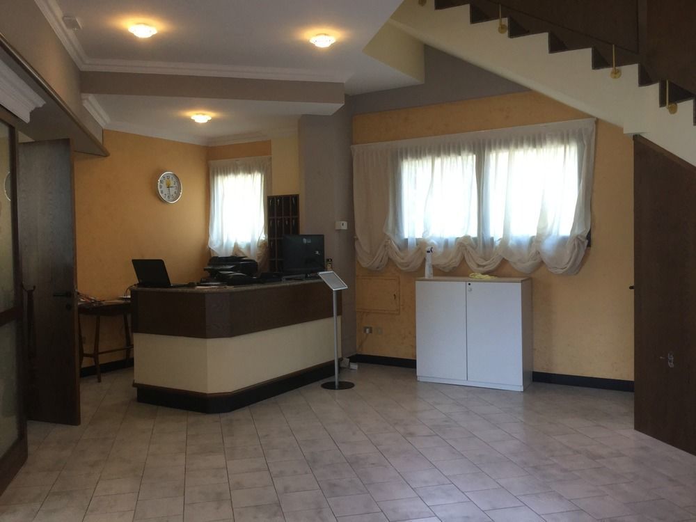 Hotel Marco Polo Self Check-In Болонья Экстерьер фото