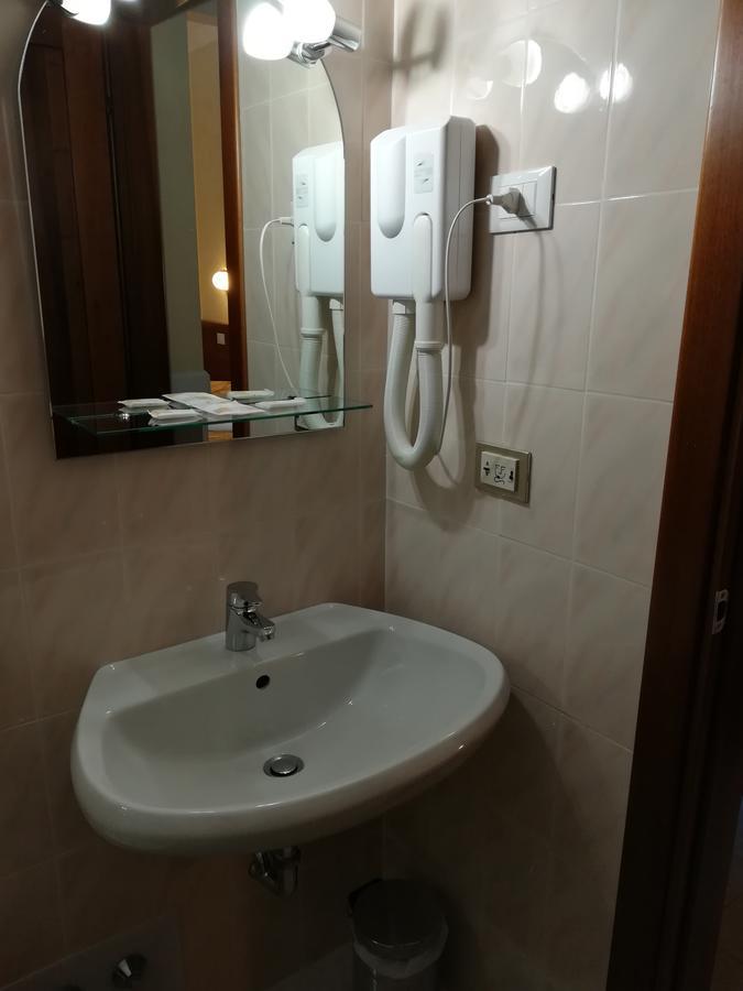 Hotel Marco Polo Self Check-In Болонья Экстерьер фото