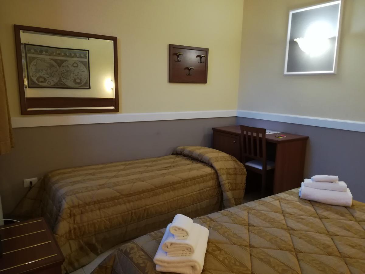 Hotel Marco Polo Self Check-In Болонья Экстерьер фото