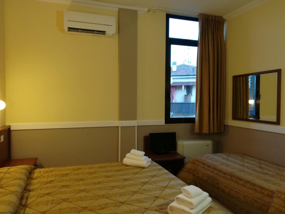 Hotel Marco Polo Self Check-In Болонья Экстерьер фото