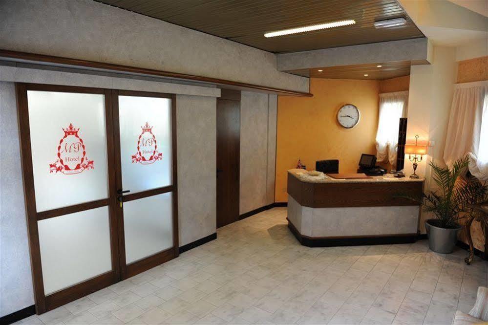Hotel Marco Polo Self Check-In Болонья Экстерьер фото
