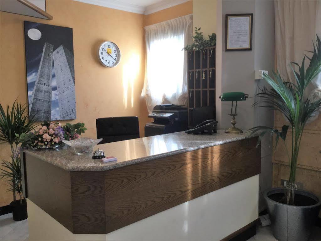 Hotel Marco Polo Self Check-In Болонья Экстерьер фото