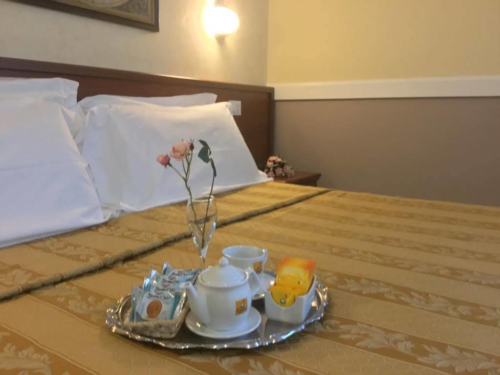 Hotel Marco Polo Self Check-In Болонья Экстерьер фото