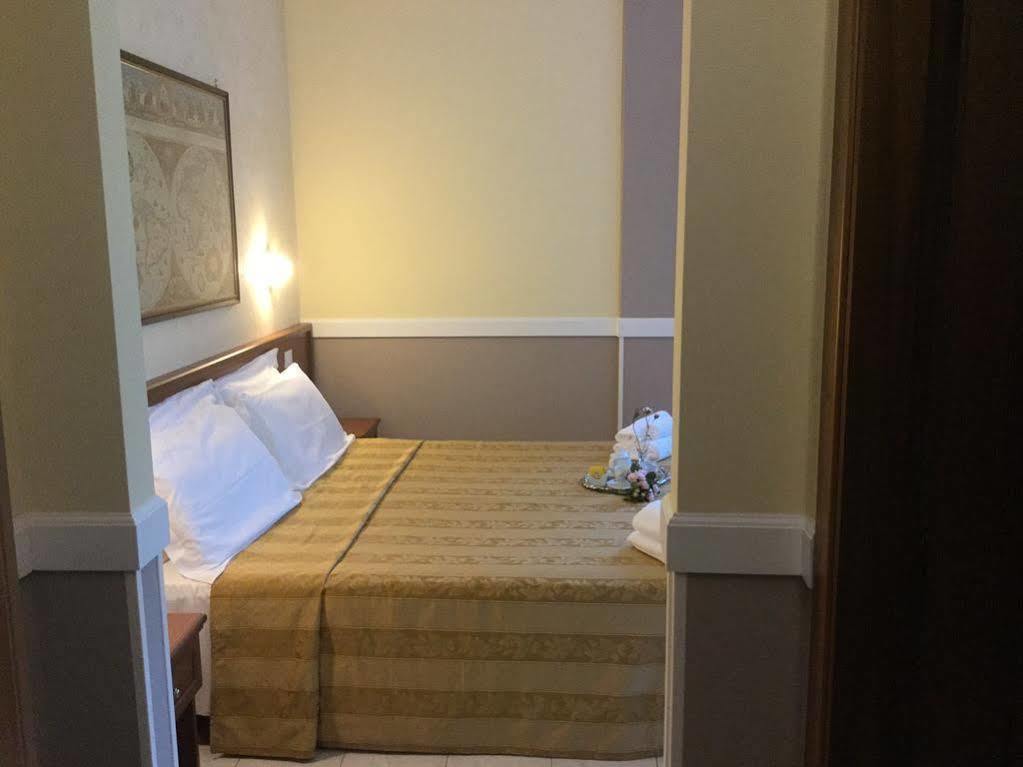 Hotel Marco Polo Self Check-In Болонья Экстерьер фото