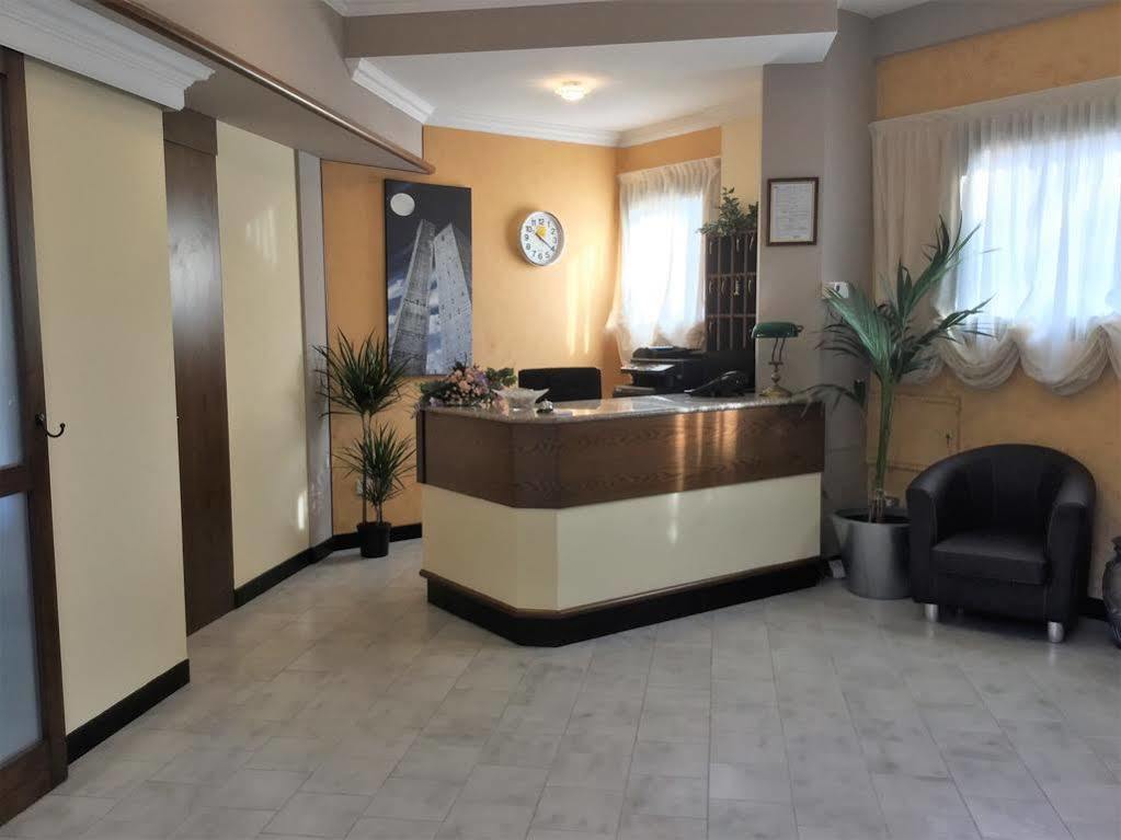 Hotel Marco Polo Self Check-In Болонья Экстерьер фото